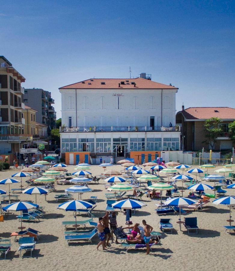 Hotel Lido Rimini Buitenkant foto